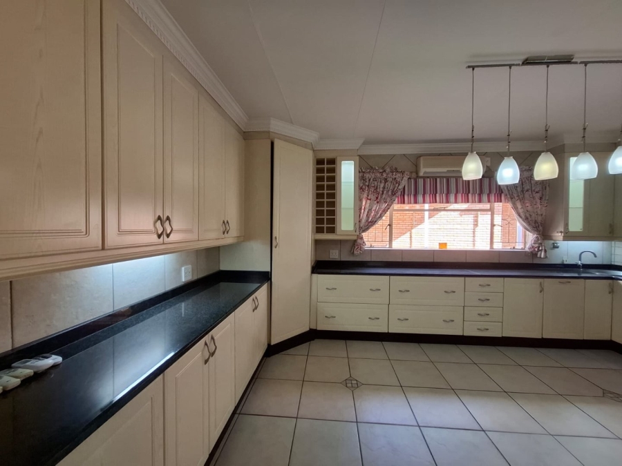 4 Bedroom Property for Sale in Safari Gardens North West